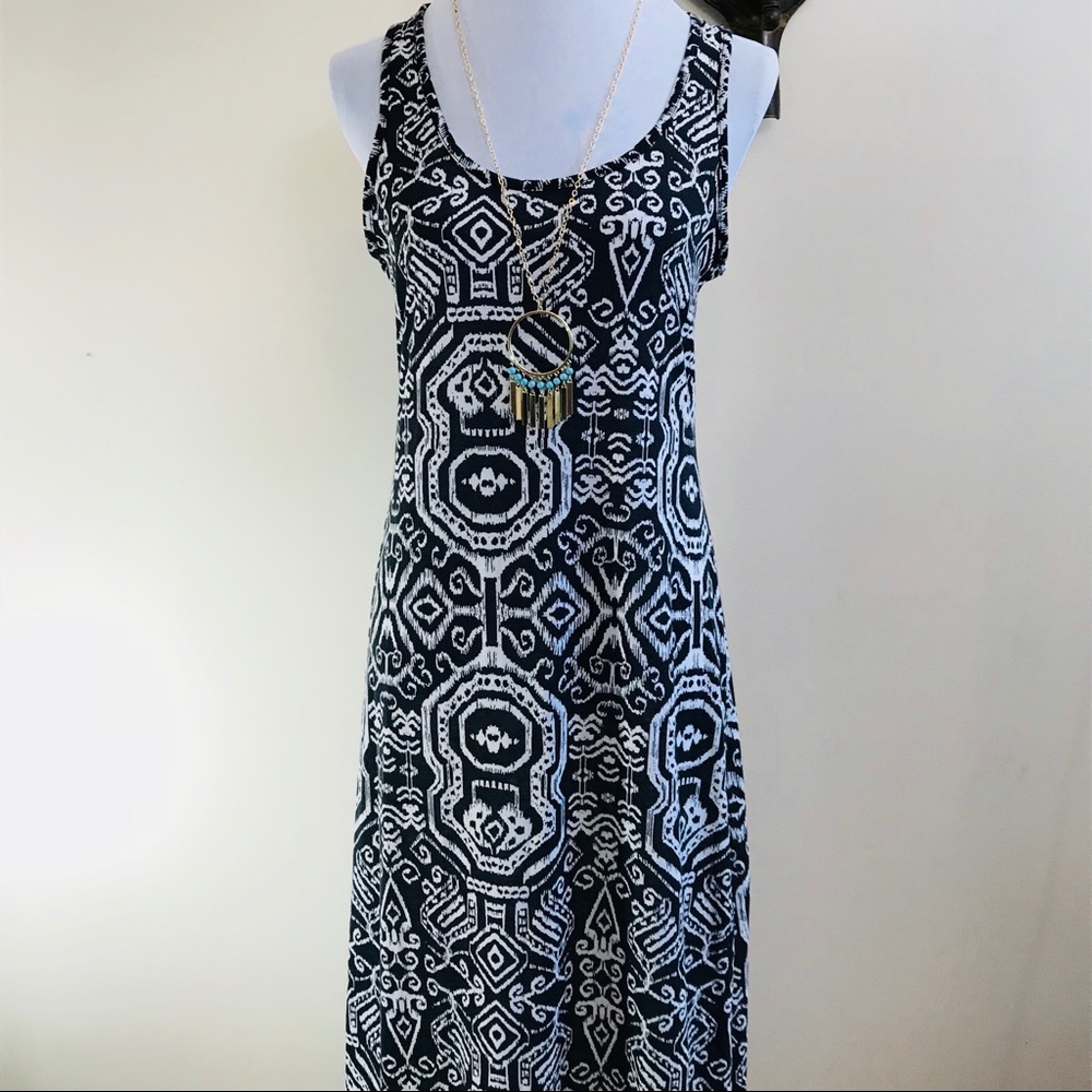 Black & White Tribal Print Racerback Maxi Dress